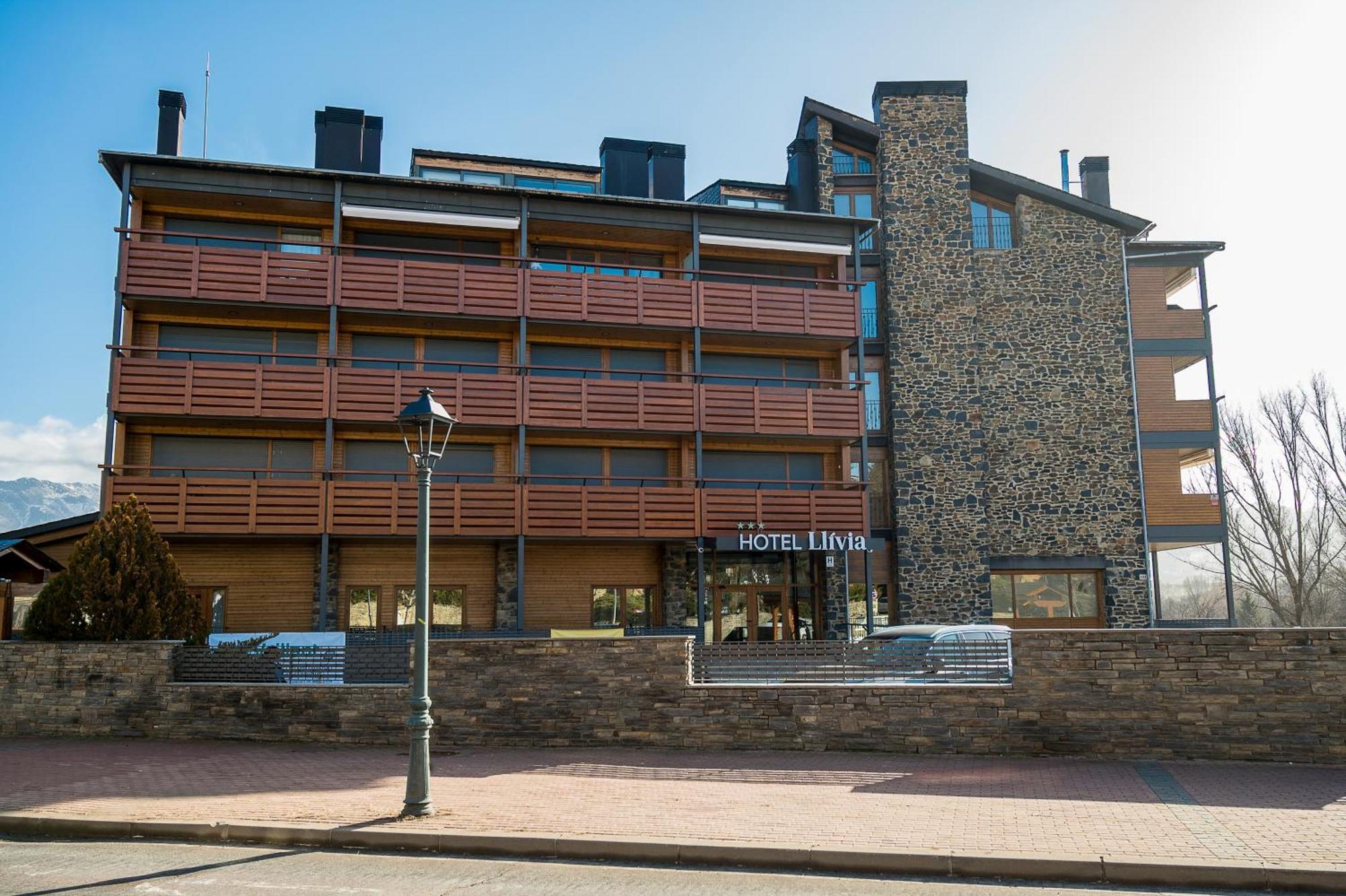 Hotel Llívia Kültér fotó
