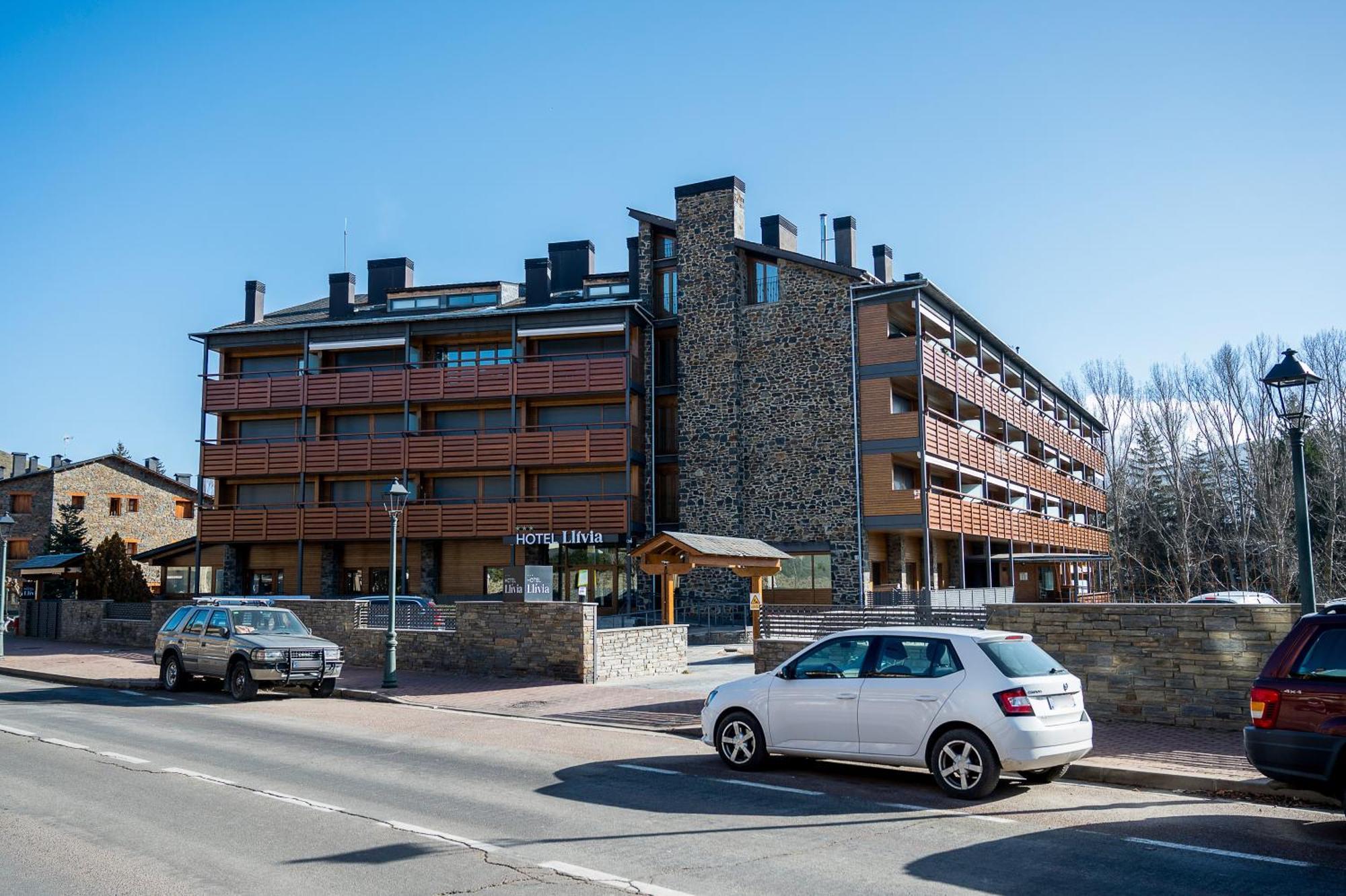 Hotel Llívia Kültér fotó