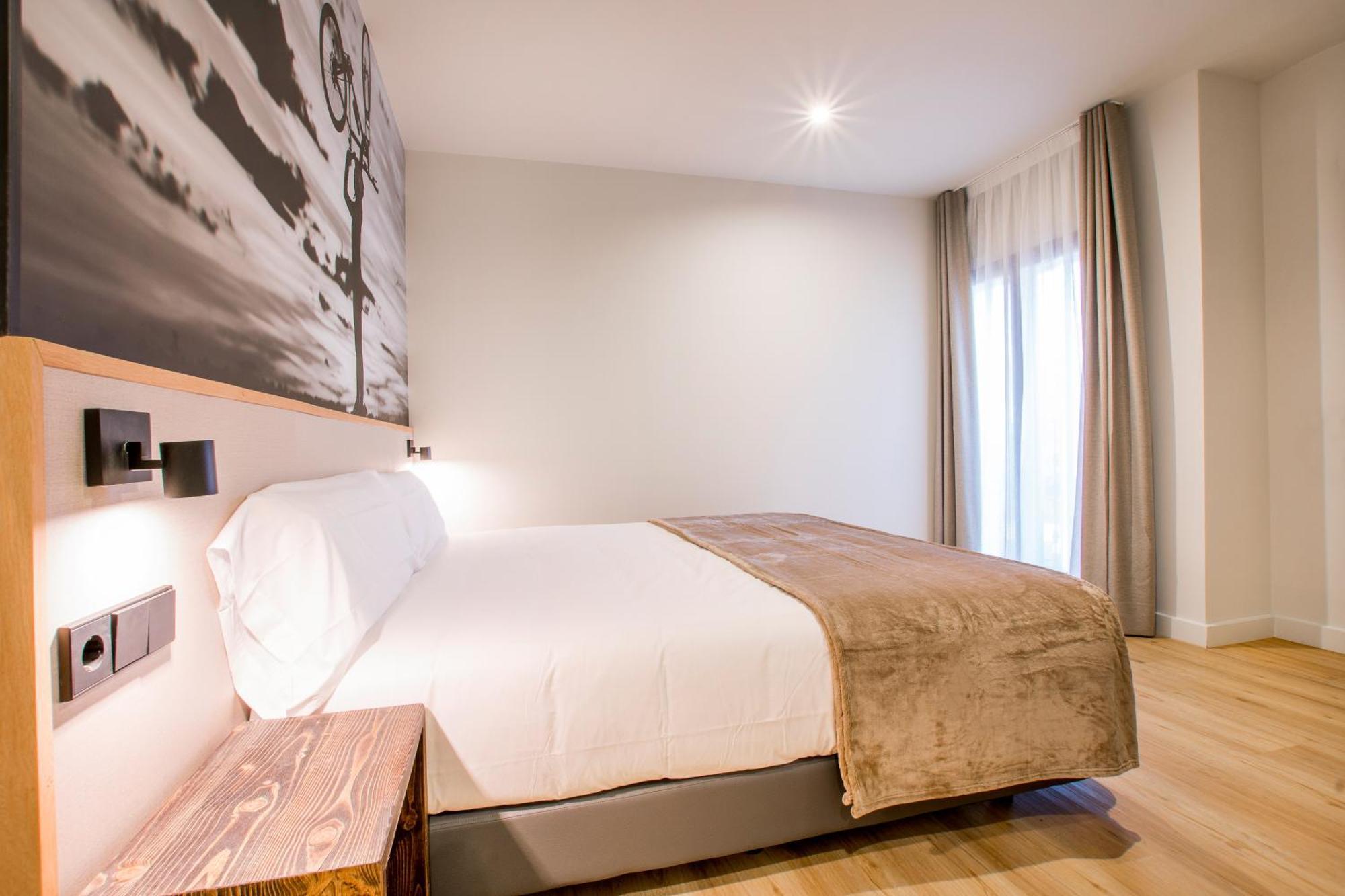 Hotel Llívia Kültér fotó