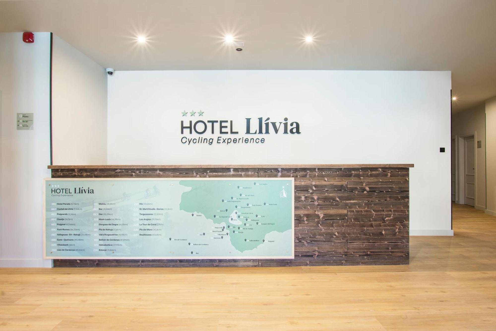 Hotel Llívia Kültér fotó
